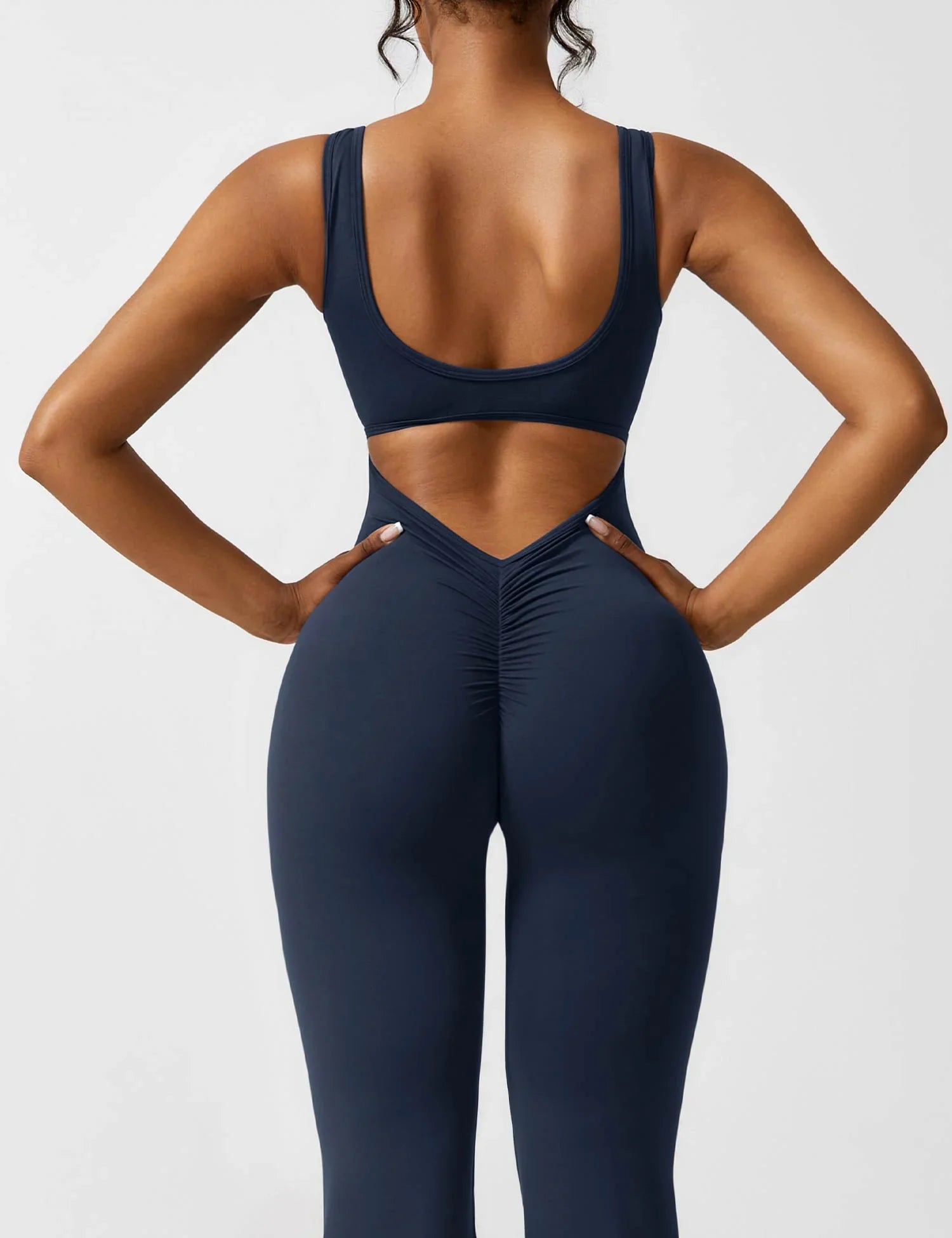 Lovandi VeeMuse™ - Jumpsuit mit ausgestelltem V-Rücken