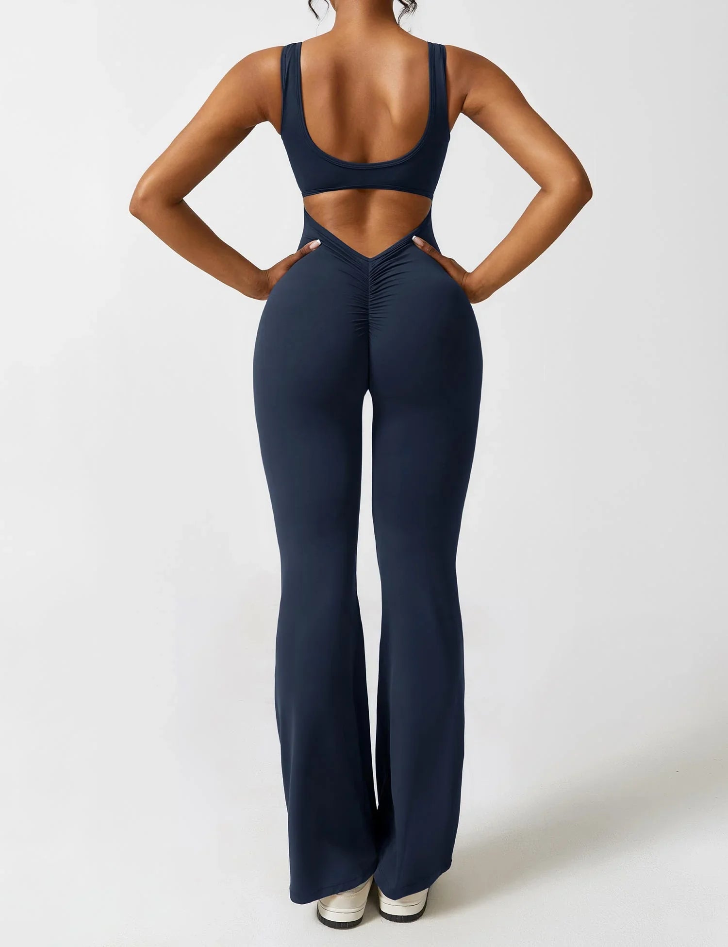 Lovandi VeeMuse™ - Jumpsuit mit ausgestelltem V-Rücken