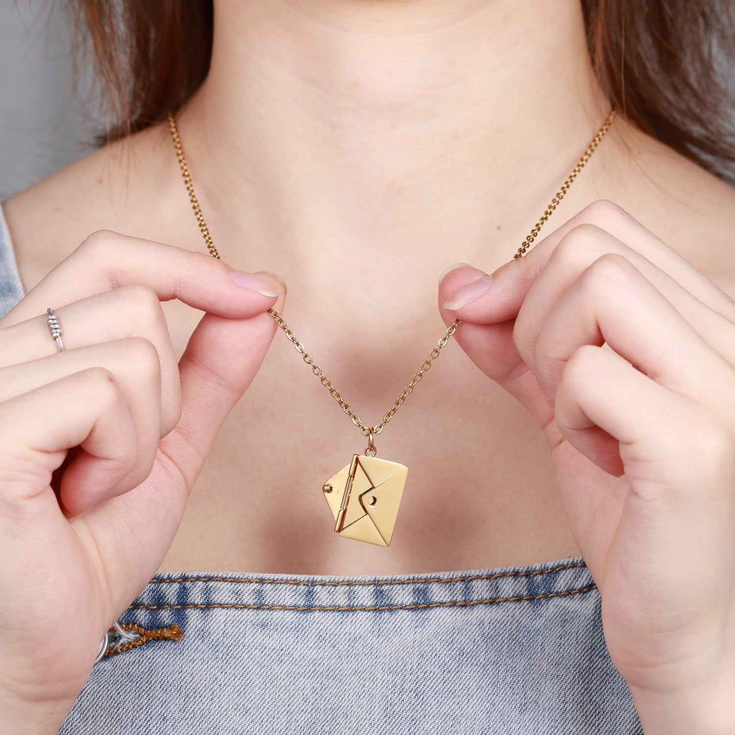 Lovandi® Love Letter Ketting - Love is in the air ❤️