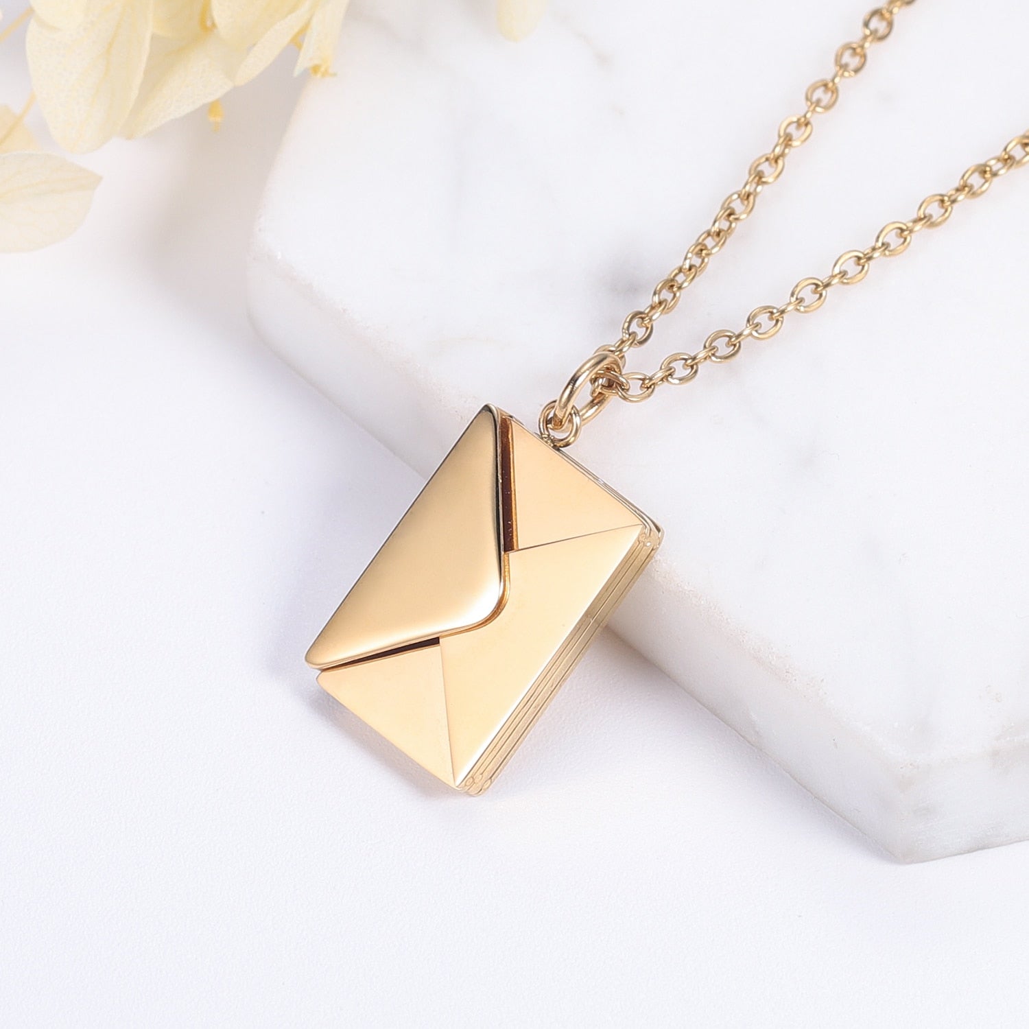 Lovandi® Love Letter Ketting - Love is in the air ❤️